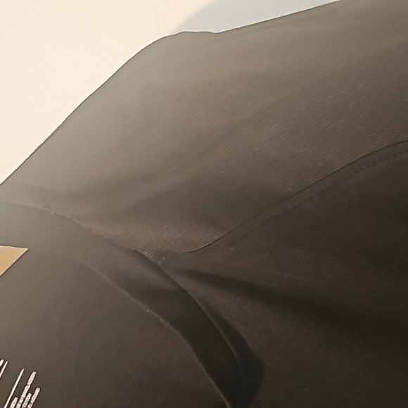 Kenneth Cole Tech T-shirt - Picture 7 of 7